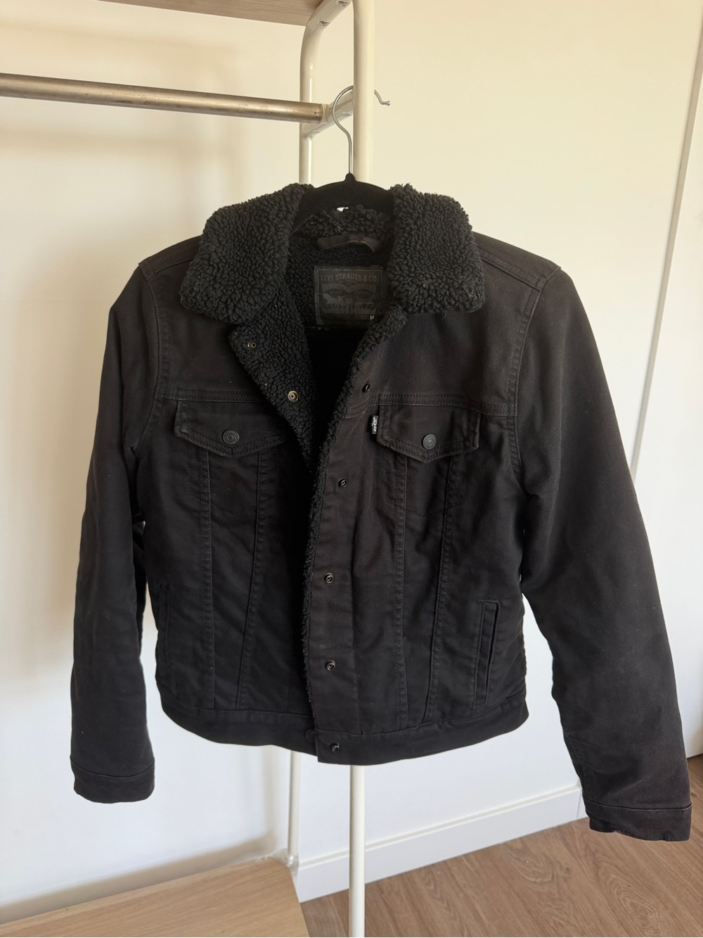 Levi's Black Sherpa-Lined Denim Trucker Jacket – Size Medium